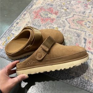 UGG Goldenstar Clogs Chestnut